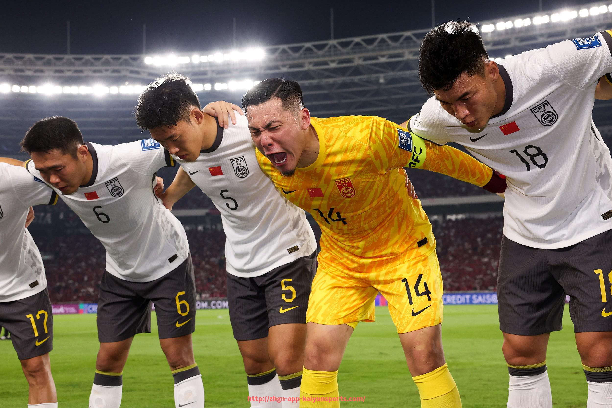 开云体育app下载-法甲外援在赛季竞争环境下的表现对比与趋势解读