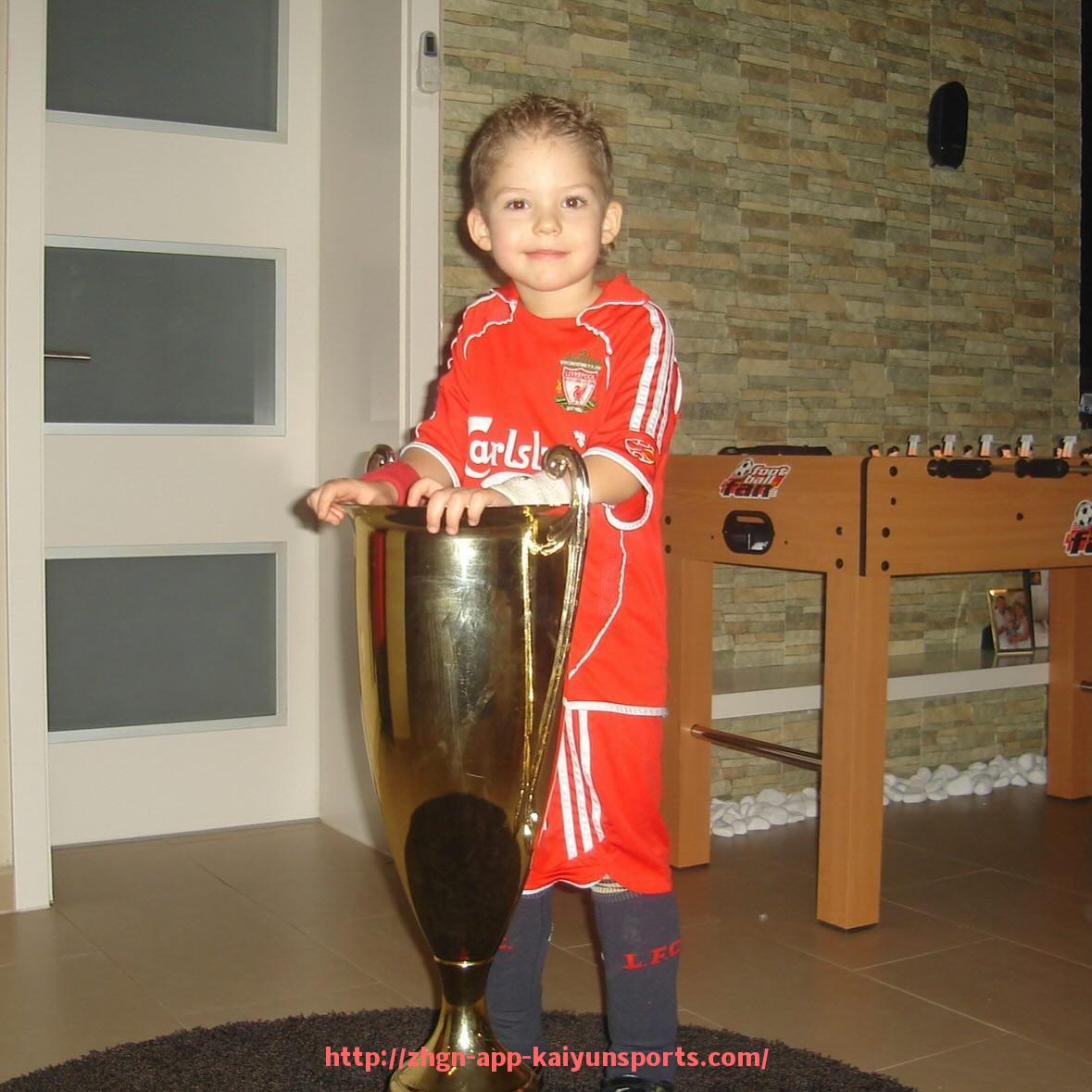 开云体育app下载-2025世俱杯潜力新星大盘点，这些年轻球员值得关注