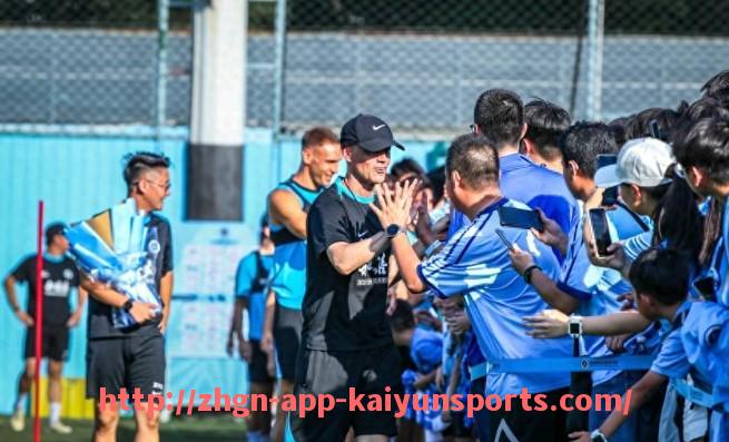 开云体育app下载-英超职业球员攻读大学课程的可行性与典型案例